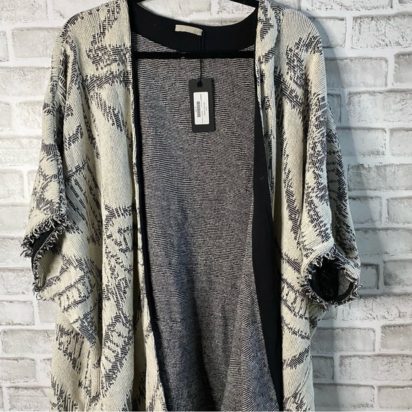 Skin Sweaters - Skin White & Black Casual Cardigan